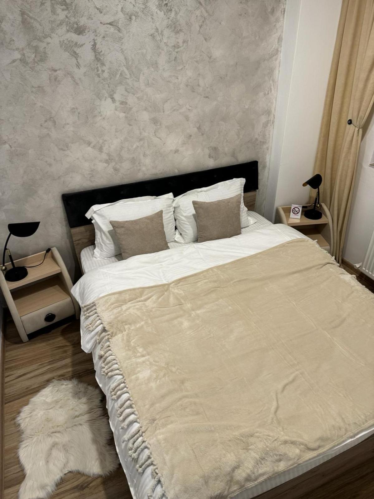 Luxury Young Residence Яссы Экстерьер фото